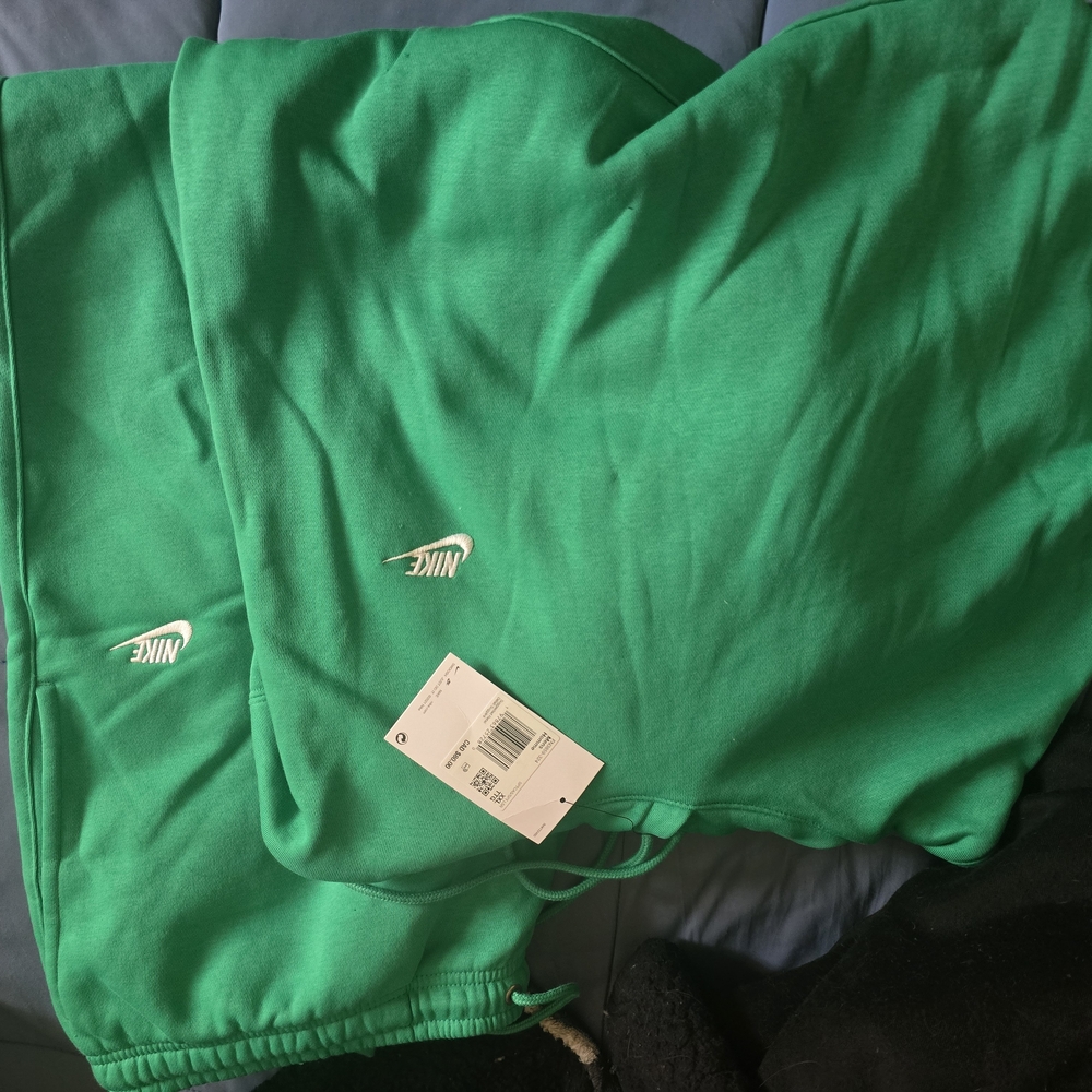 Nike Green Hoodie and Sweatpants Set with White Swoosh